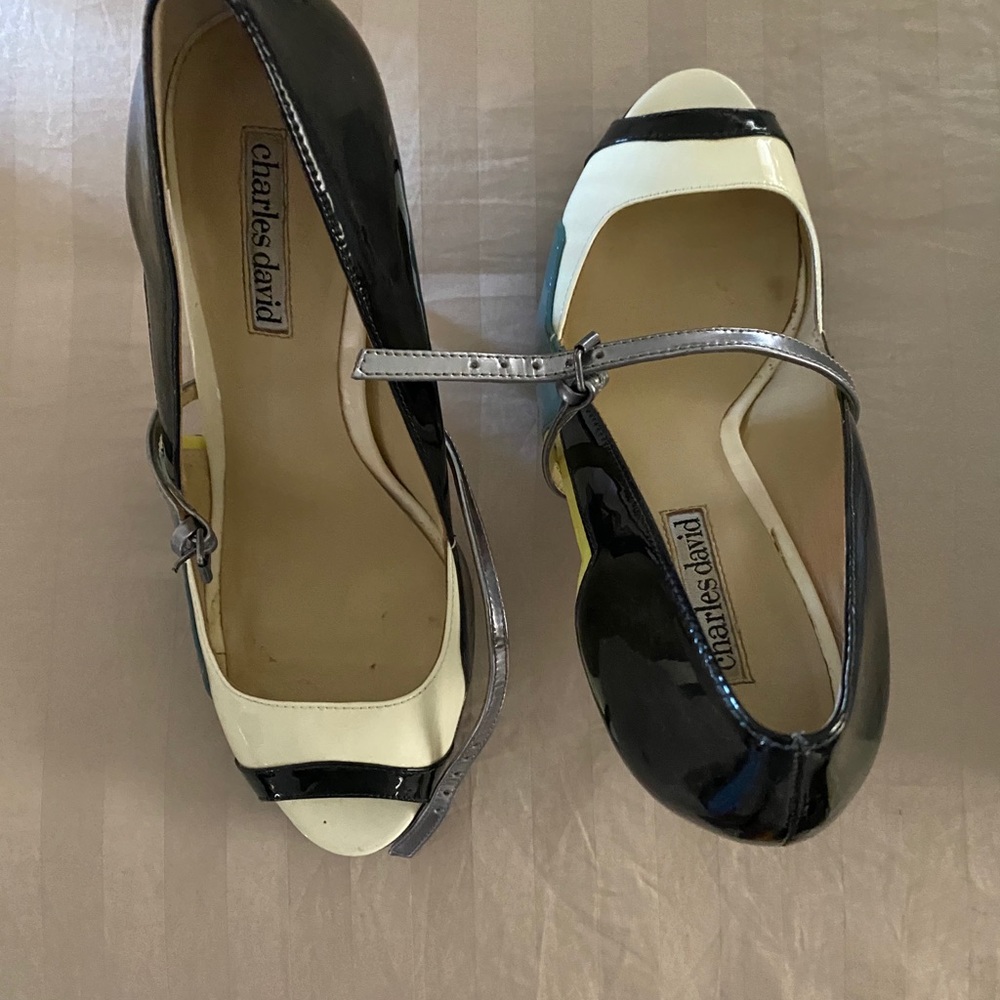 Shoes - Picture 2 of 3
